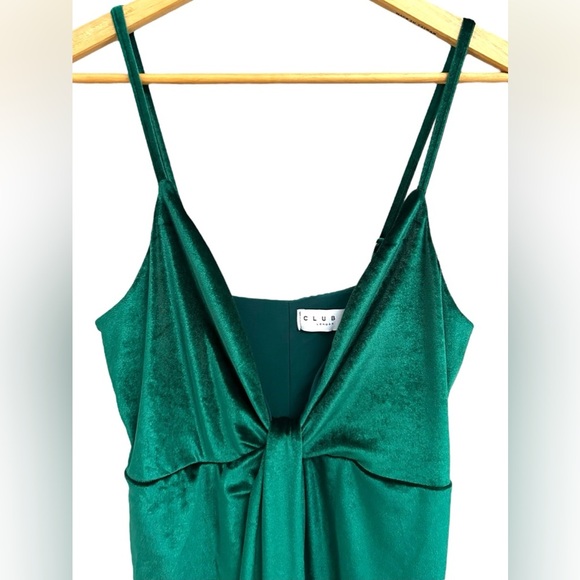 Club L London Women’s Bottle Emerald Green Velvet Plunge Neck Twist Maxi Dress 8 - Picture 5 of 11